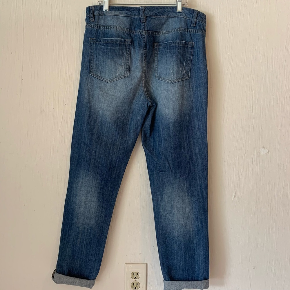 Ladies Distressed Jeans - Picture 3 of 4